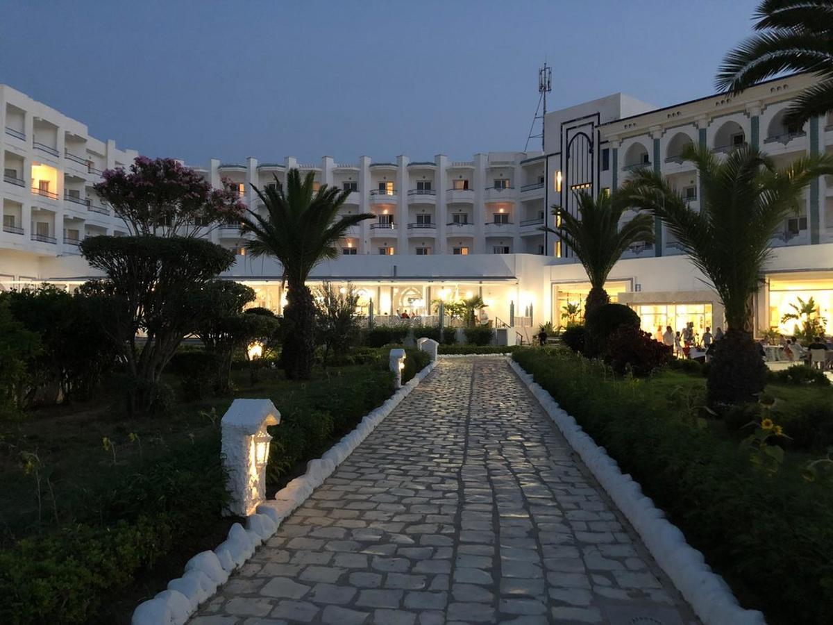 Chiraz Club - Families Only Hotel 3*