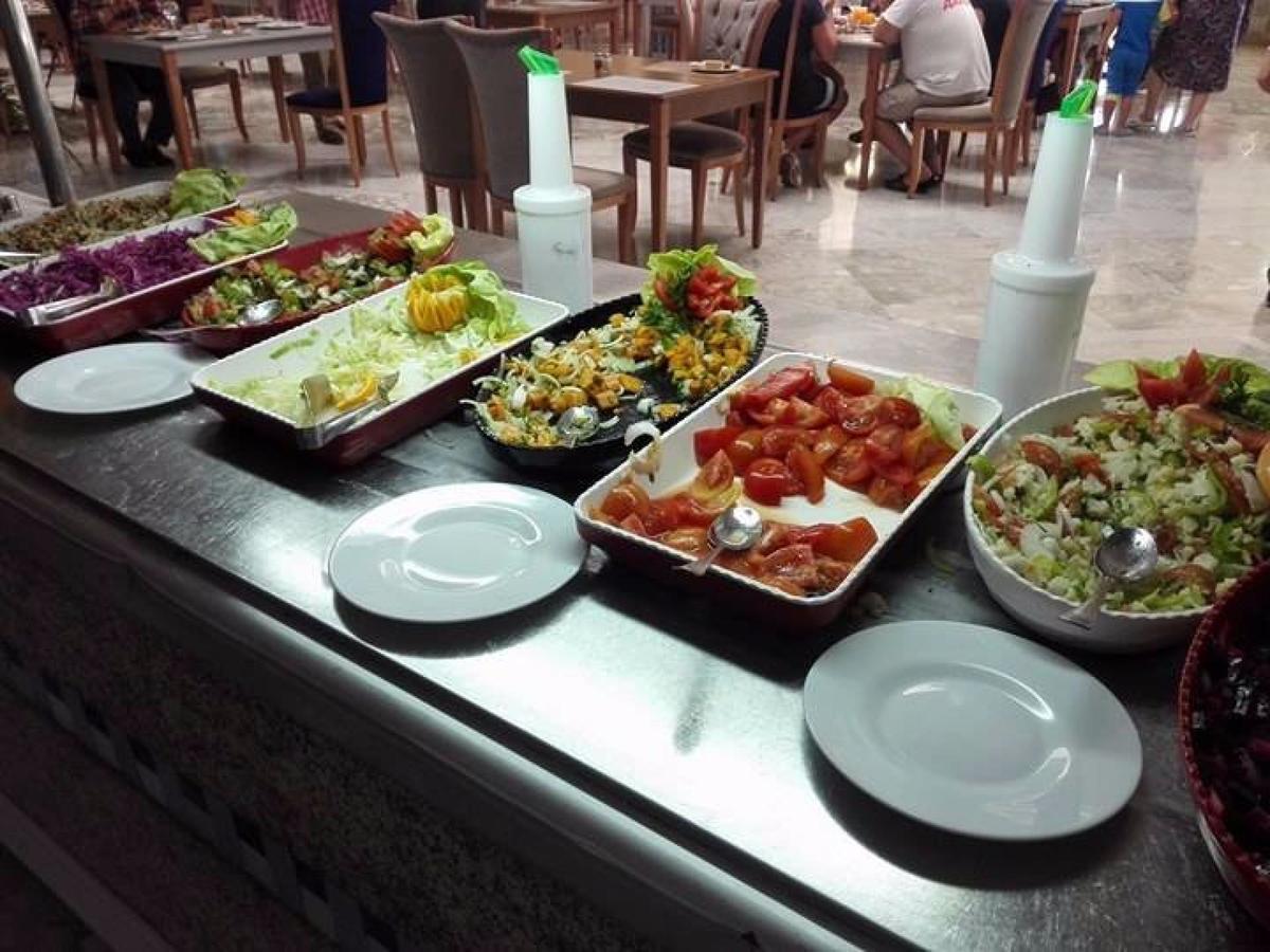 Chiraz Club - Families Only 3*
