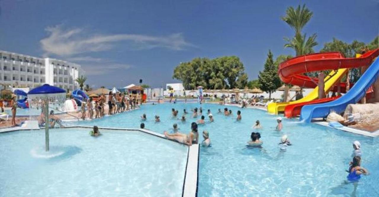 Chiraz Club - Families Only 3*